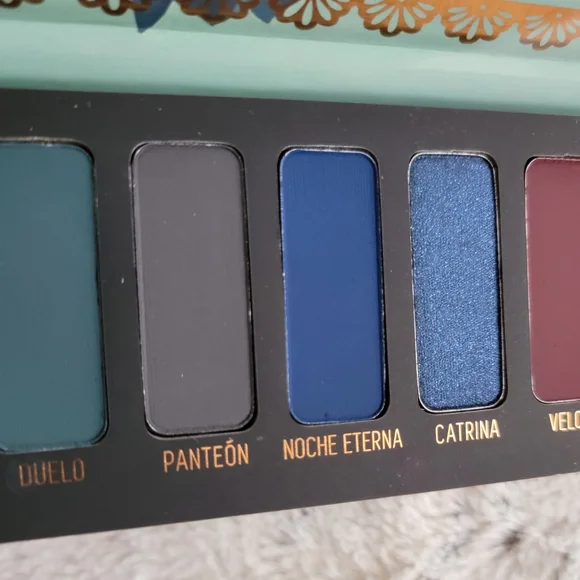 Muerte Eyeshadow Palette Melt Cosmetics - Picture 8 of 13